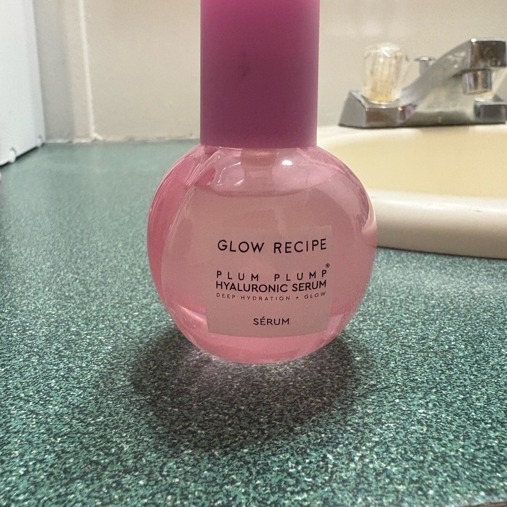 Glow Recipe Plum Plump Serum - Vibrant Pink